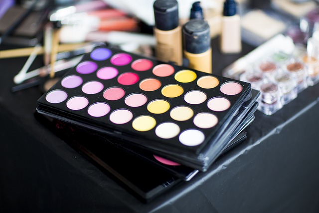 Online makeup shops in the UAE